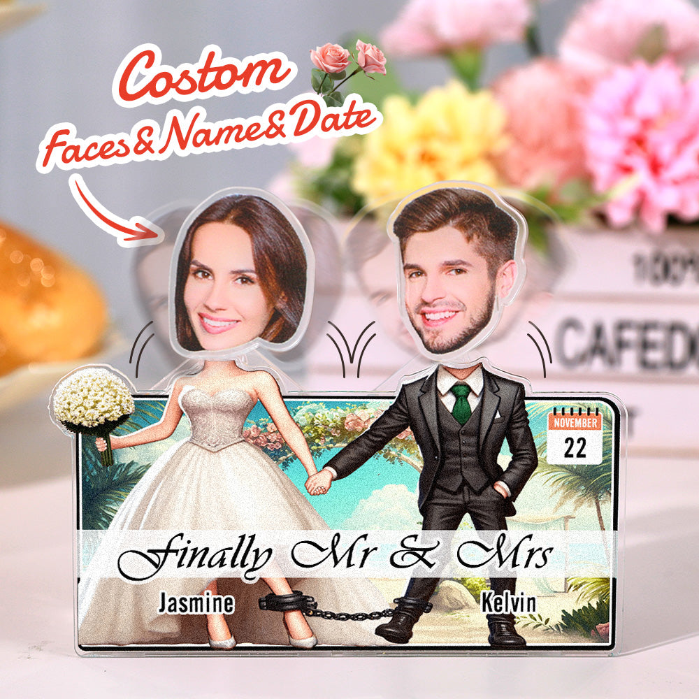 Personalized Face Newlywed Couple Shaking Head Standee Gift for Newlyweds