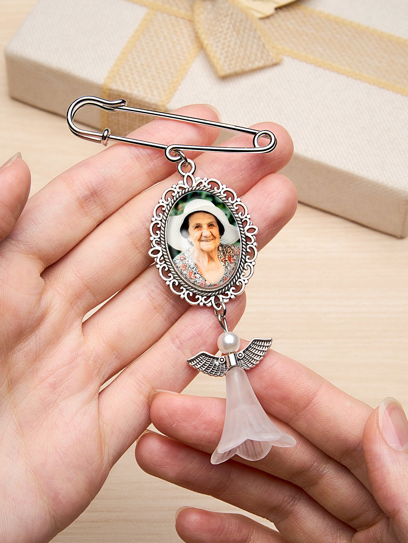 Personalized Angel Wings Pin Brooch Wedding Bouquet Photo Charm Wedding Memorial Gift for Bride